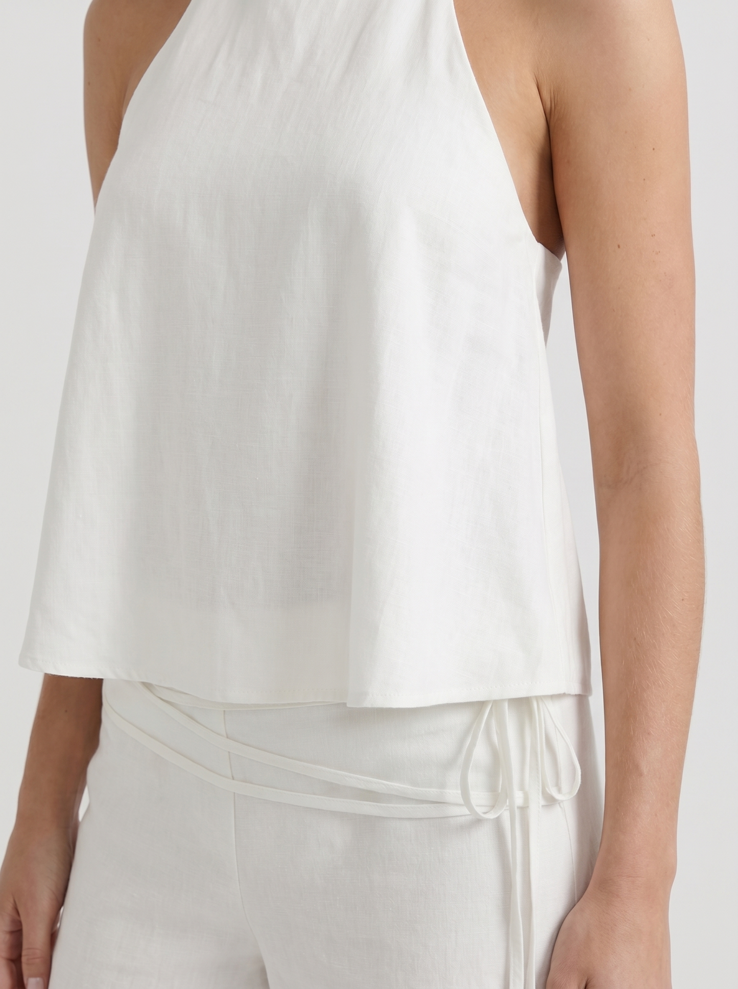 Women white high waist tie waist wide leg linen pants, detail view