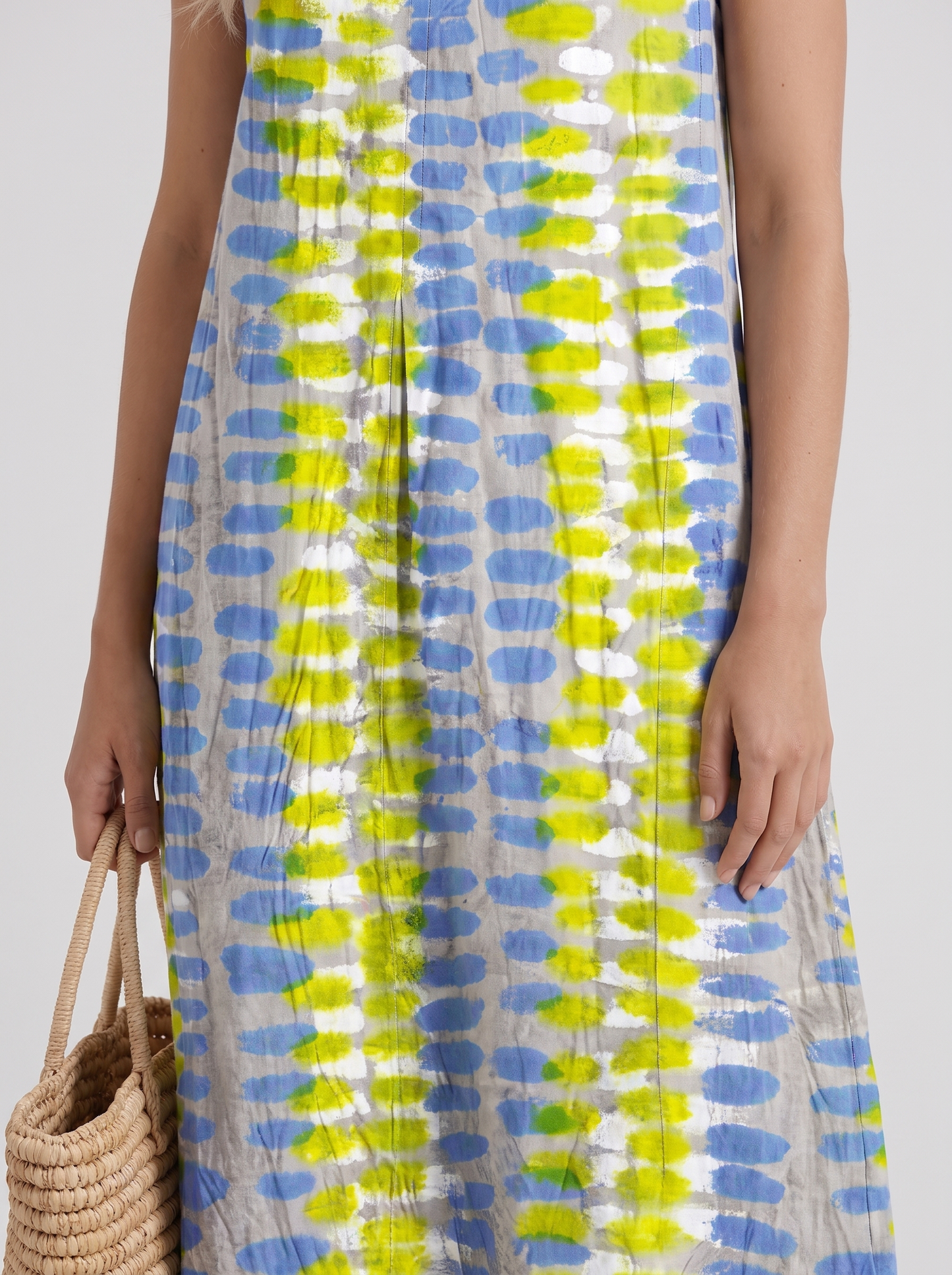 Women multicolor printed midi dress with round neckline and all over print
