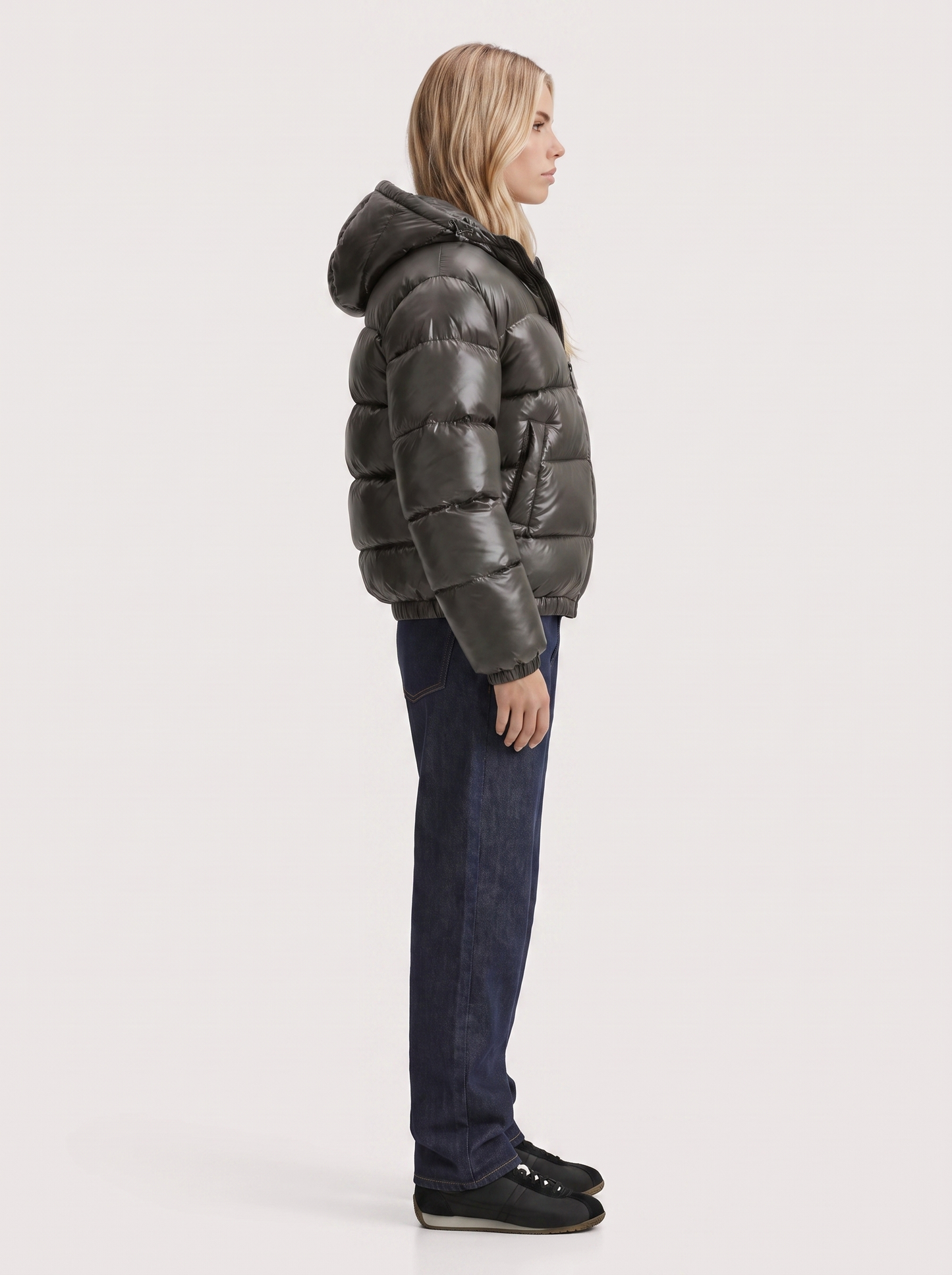 Women army green cropped hooded puffer jacket with horizontal quilting and glossy finish, side view