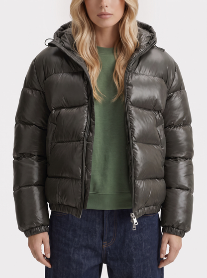 Women army green cropped hooded puffer jacket with horizontal quilting and glossy finish, fabric closeup