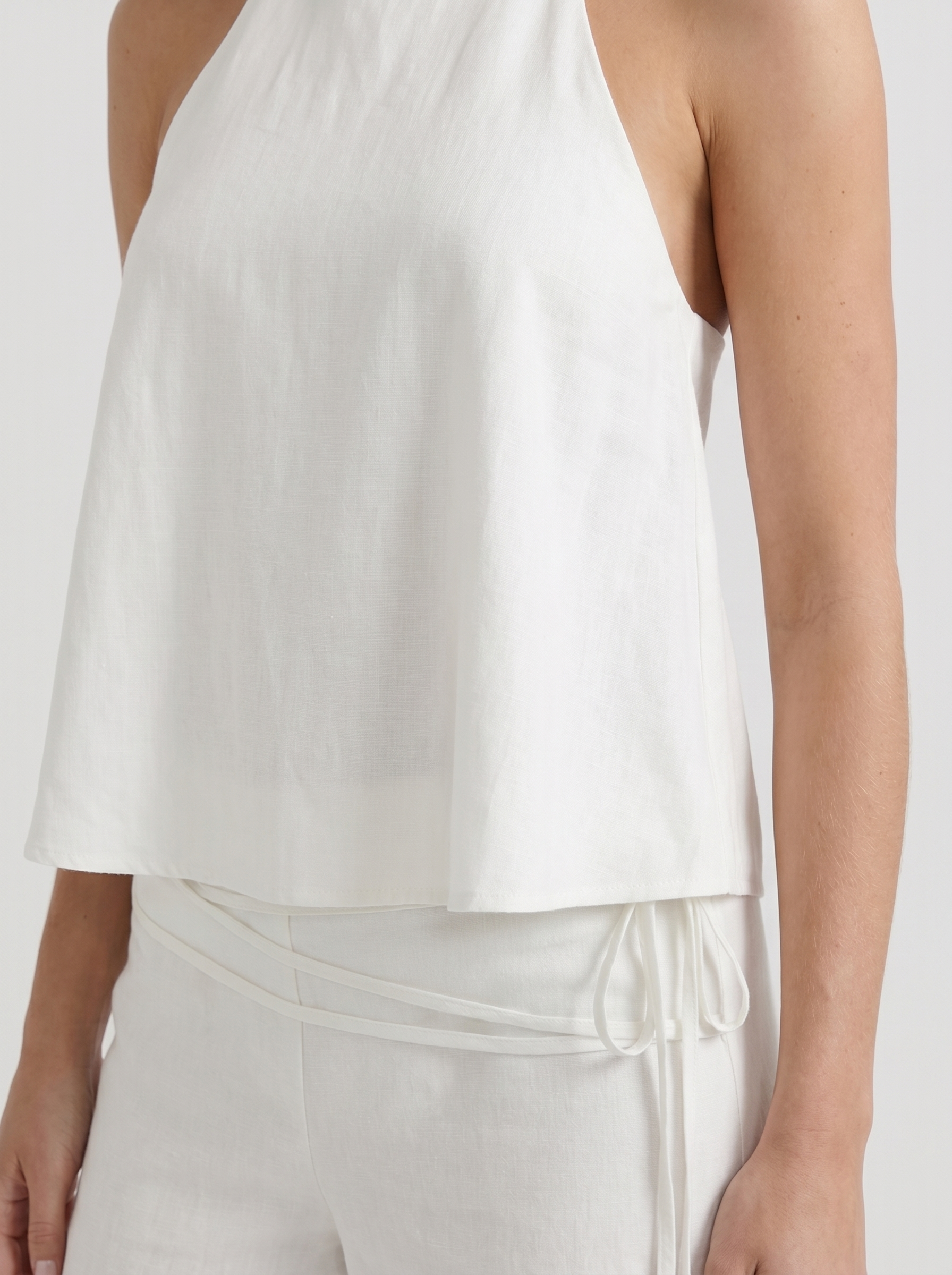 Women white high waist tie waist wide leg linen pants, detail view