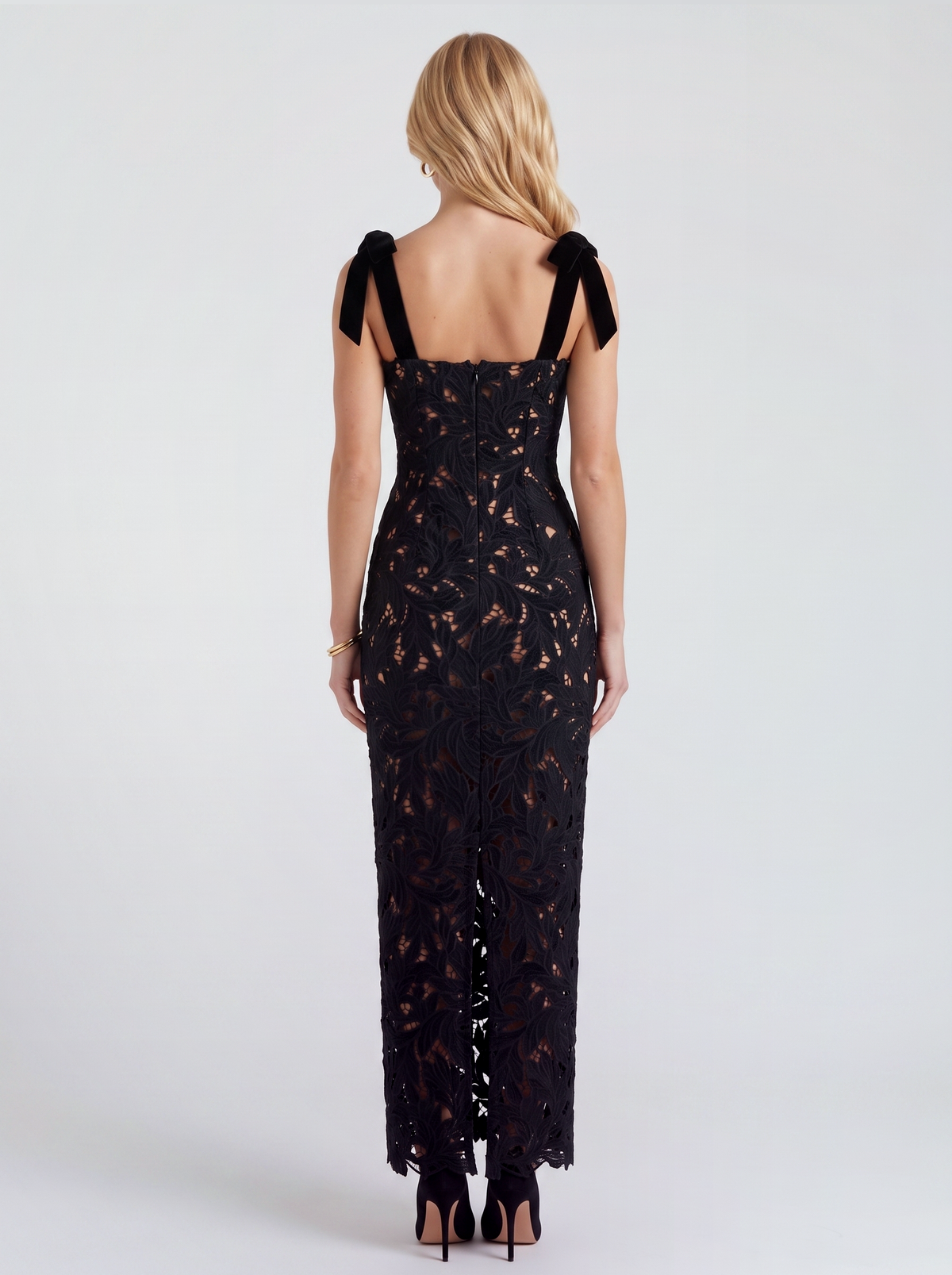 Daphne Lace Maxi Dress - Black