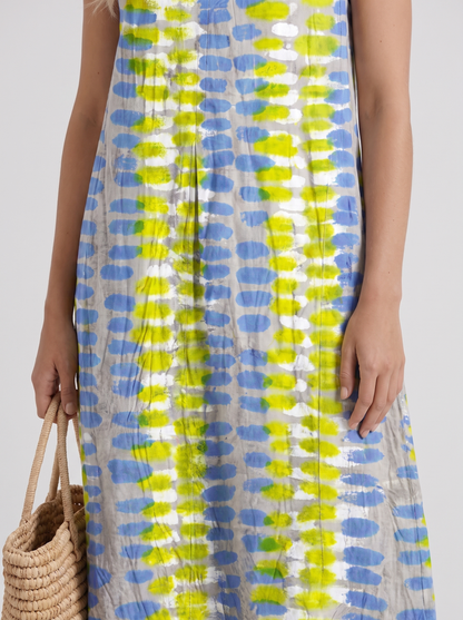 Women multicolor printed midi dress with round neckline and all over print