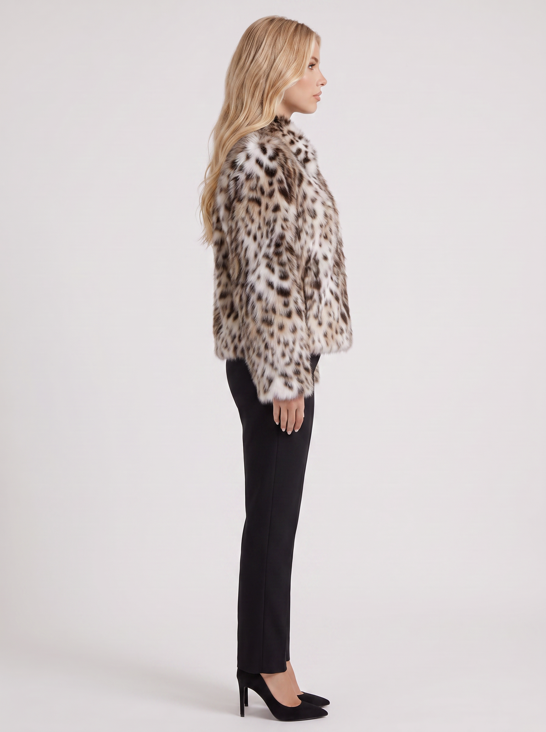 Women's beige leopard jacket with leopard print and open front