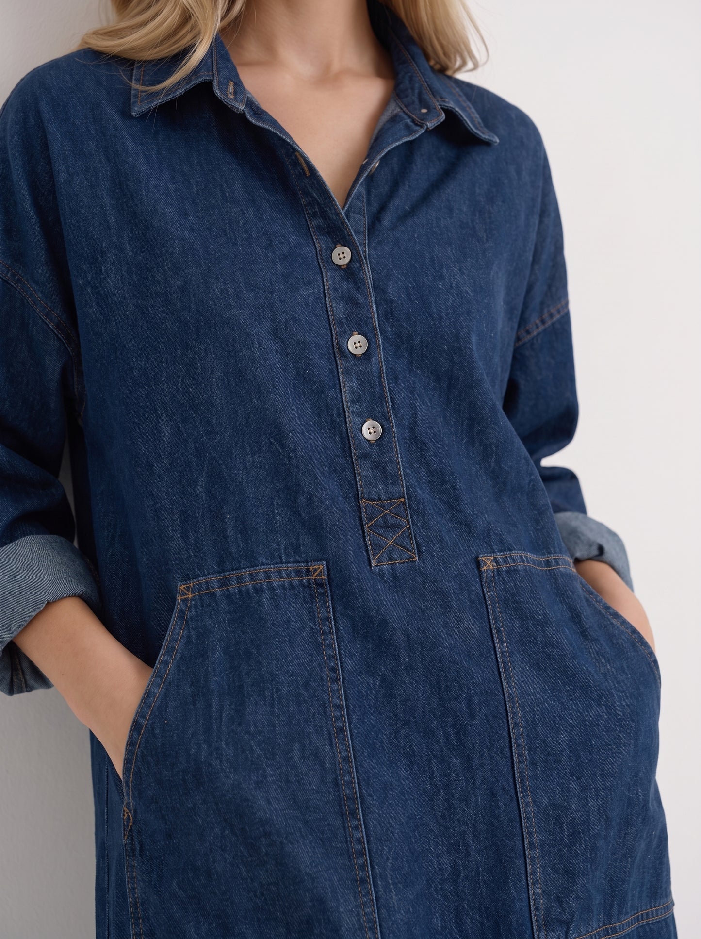 Women blue maxi dress with point collar and button placket