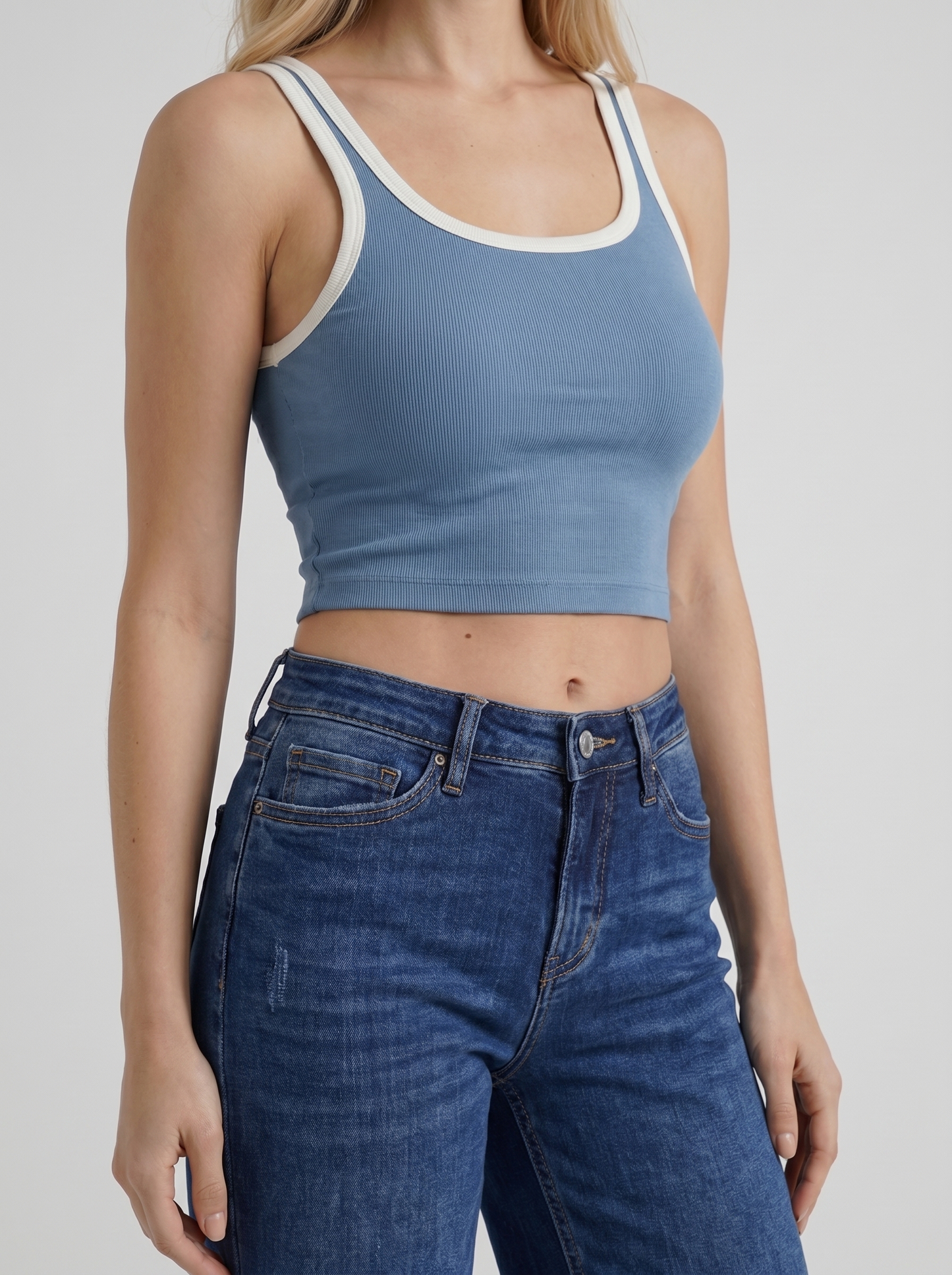 Women dark blue high rise wide leg jeans, detail view