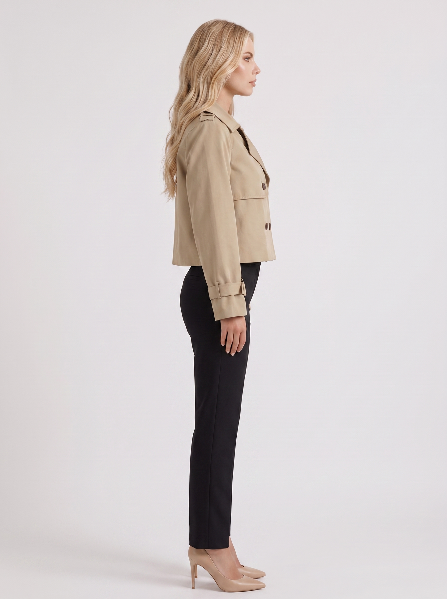 Women's khaki short trench with notch lapel and turn back cuffs