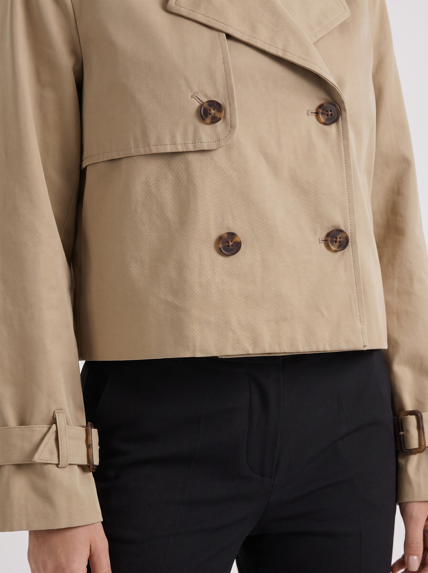 Women's khaki short trench with notch lapel and turn back cuffs