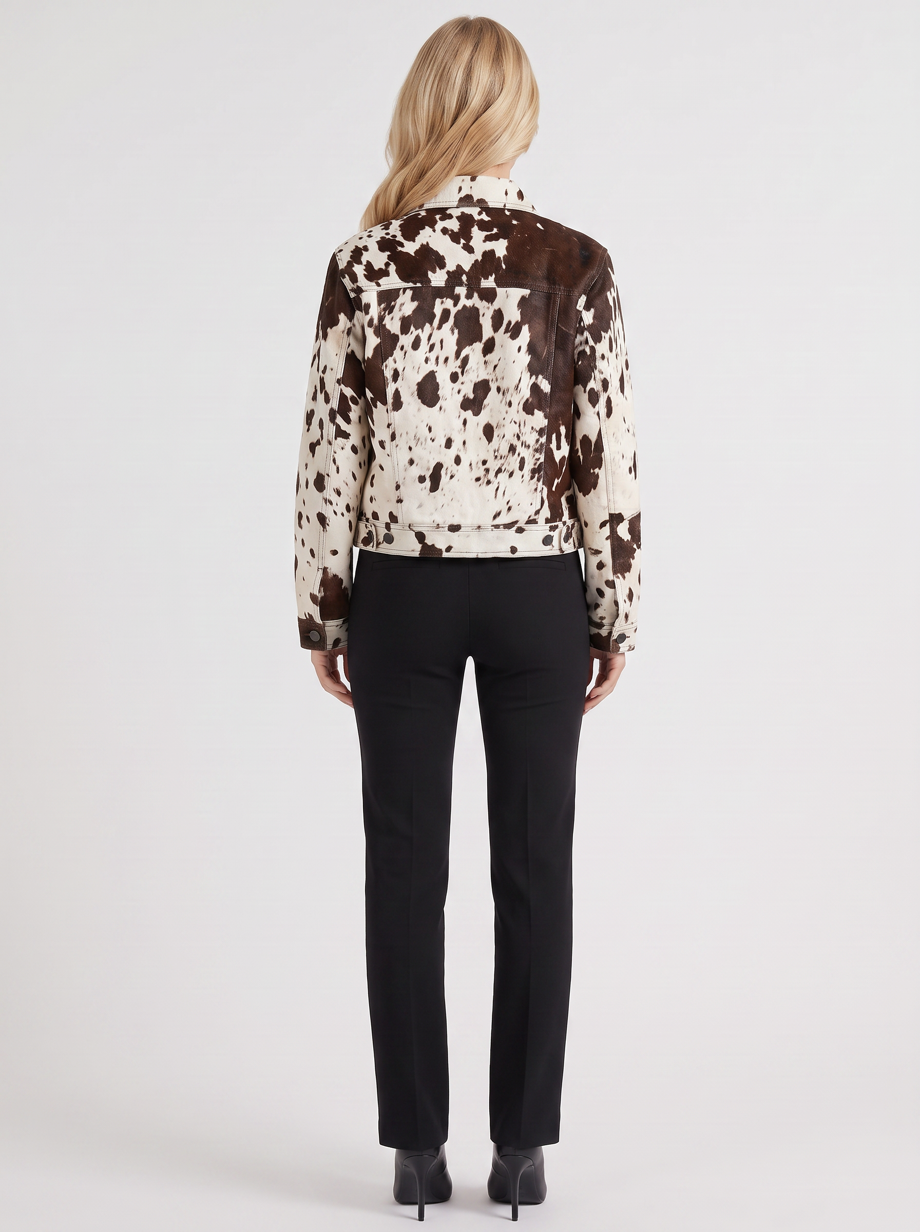 Women's brown spotted jacket with spotted print and hip length hem